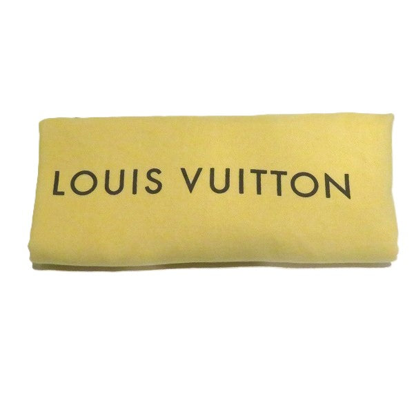 Louis Vuitton Taiga Sasha Shoulder Bag M32628