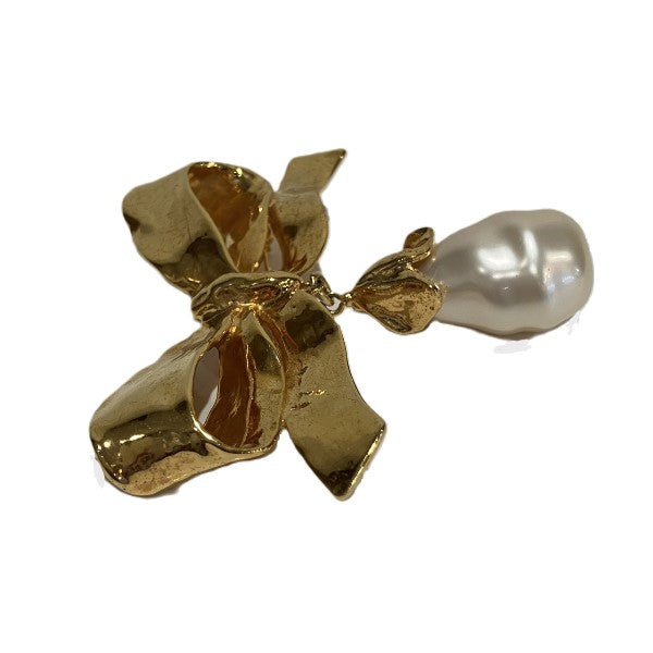 Yves Saint Laurent Gold Ribbon Pearl Brooch in Good Condition