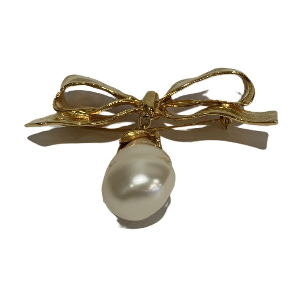 Yves Saint Laurent Gold Ribbon Pearl Brooch in Good Condition