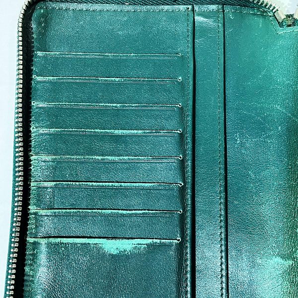 Chanel Green Enamel Long Wallet in Fair Condition