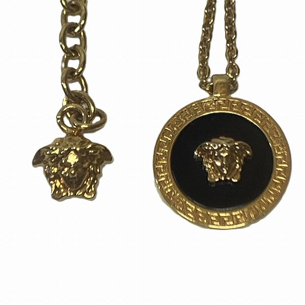 Versace Medusa Pendant Necklace in Good Condition