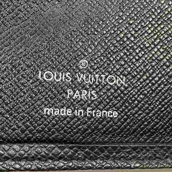 Louis Vuitton Taiga Portefeuille Multiple Wallet M30952