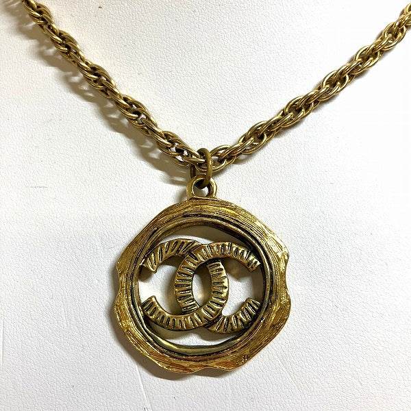 Chanel Coco Mark Vintage Necklace 45cm in Good Condition