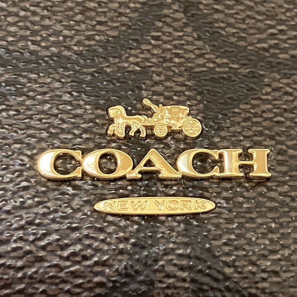 Coach Signature Coin Case F2231 in Great Condition