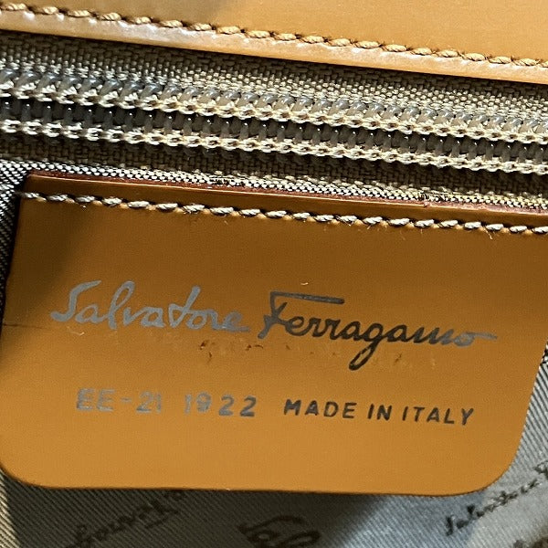 Salvatore Ferragamo Vara Leather Shoulder Bag EE-21 1922 in Good Condition