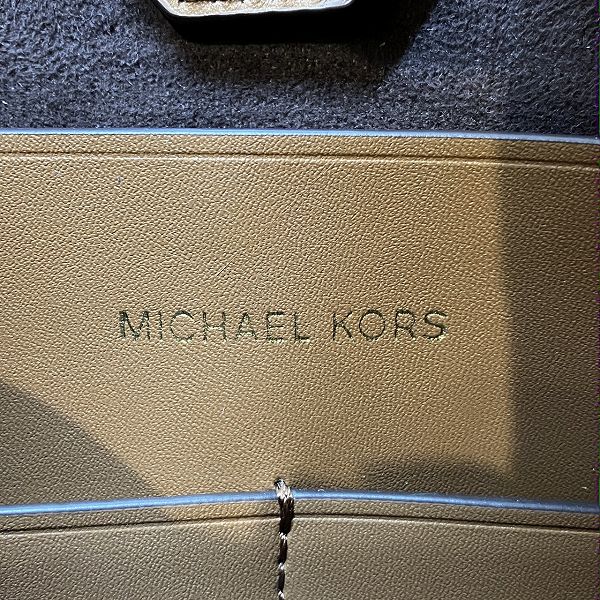 Michael Kors MK Signature Belted Satchel Large Handbag in Good Condition