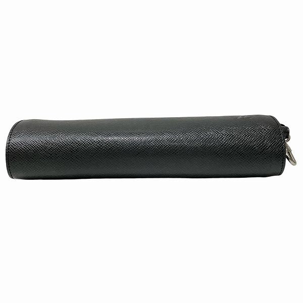 Louis Vuitton Taiga Baikal Clutch M30182