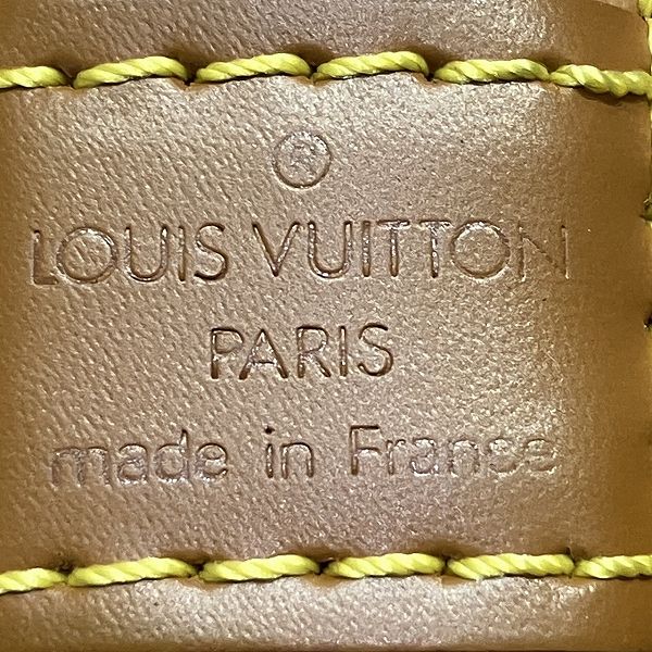 Louis Vuitton Alma Leather Handbag M52149