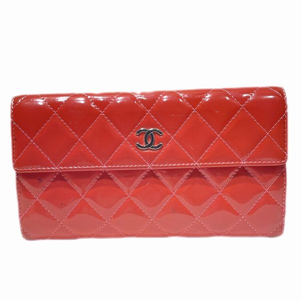 Chanel Matelasse Patent Leather Bifold Wallet A50096