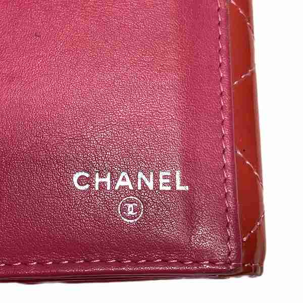 Chanel Matelasse Patent Leather Bifold Wallet A50096