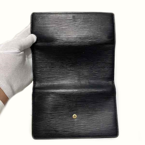 Louis Vuitton Epi Leather Portefeuille International M63382 Wallet in Fair Condition