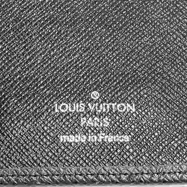 Louis Vuitton Taiga Leather Bifold Wallet M31008 in Good Condition