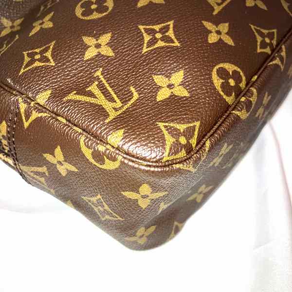 Louis Vuitton Monogram Toiletry Pouch M47522 in Great Condition