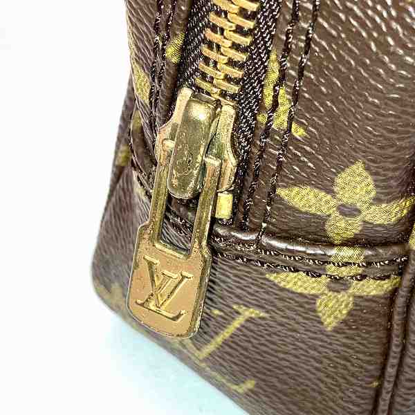 Louis Vuitton Monogram Toiletry Pouch M47526