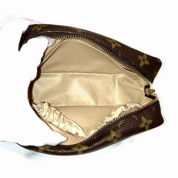 Louis Vuitton Monogram Toiletry Pouch M47526