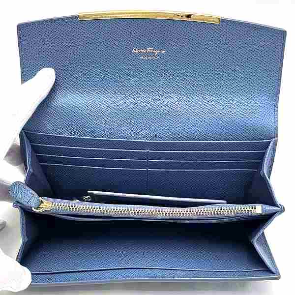 Salvatore Ferragamo Gancini Blue Leather Wallet in Great Condition