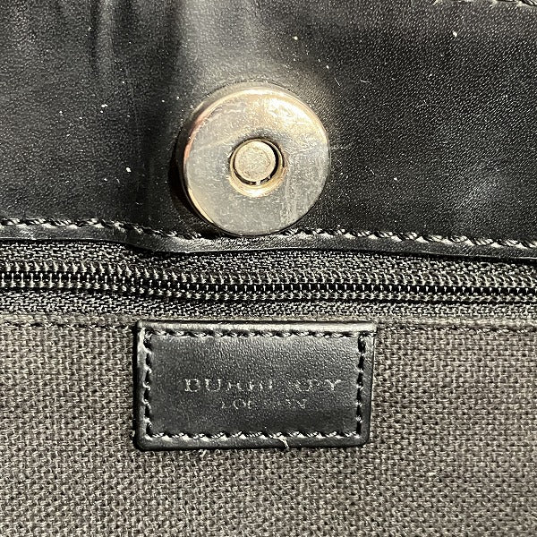 Burberry London Nova Check Shoulder Bag in Good Condition