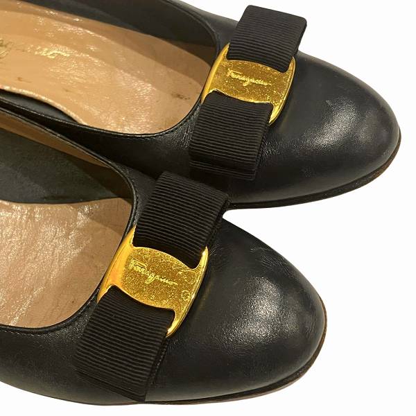 Salvatore Ferragamo Vara Ribbon Leather Pumps