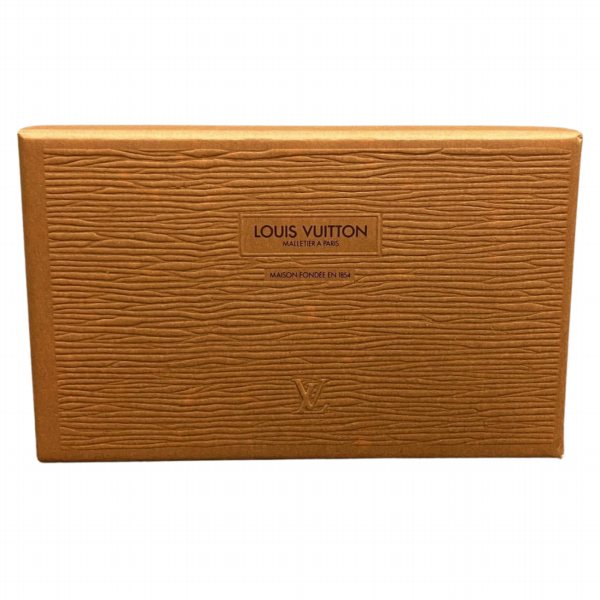 Louis Vuitton Taiga Leather Card Holder M30514 in Fair Condition