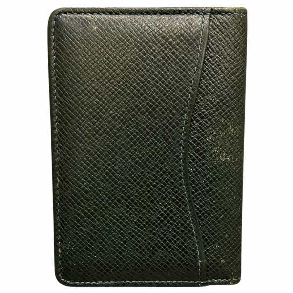 Louis Vuitton Taiga Leather Card Holder M30514 in Fair Condition