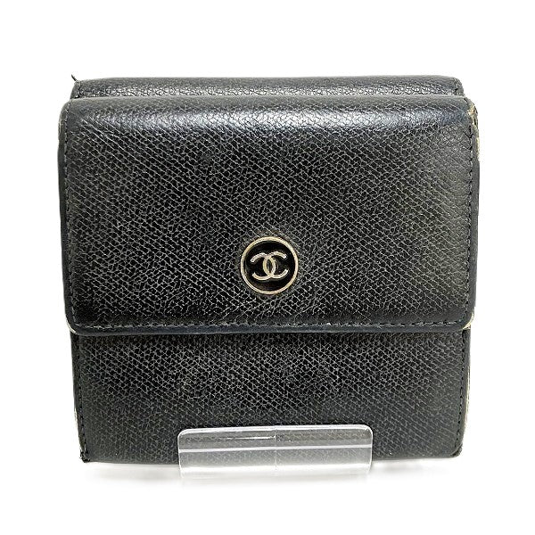 Chanel Leather Coco Button Trifold Wallet A20902 in Good Condition