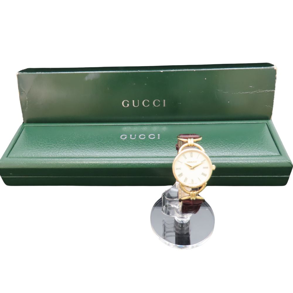 Gucci Quartz Round Watch 6000.2.L