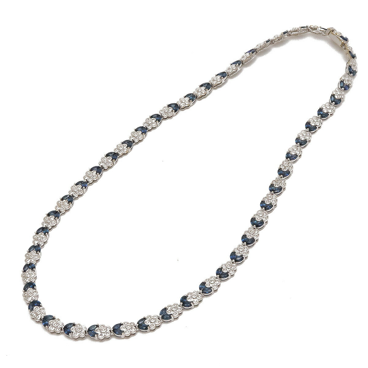 K18WG White Gold Diamond Sapphire Necklace