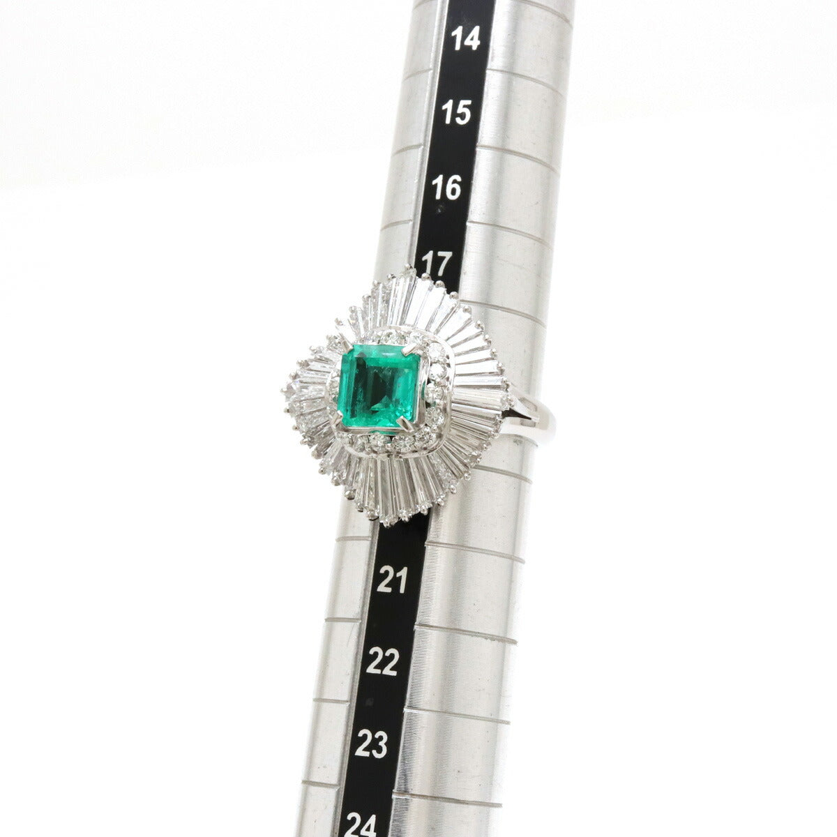 Emerald Diamond Platinum Ring Pt900