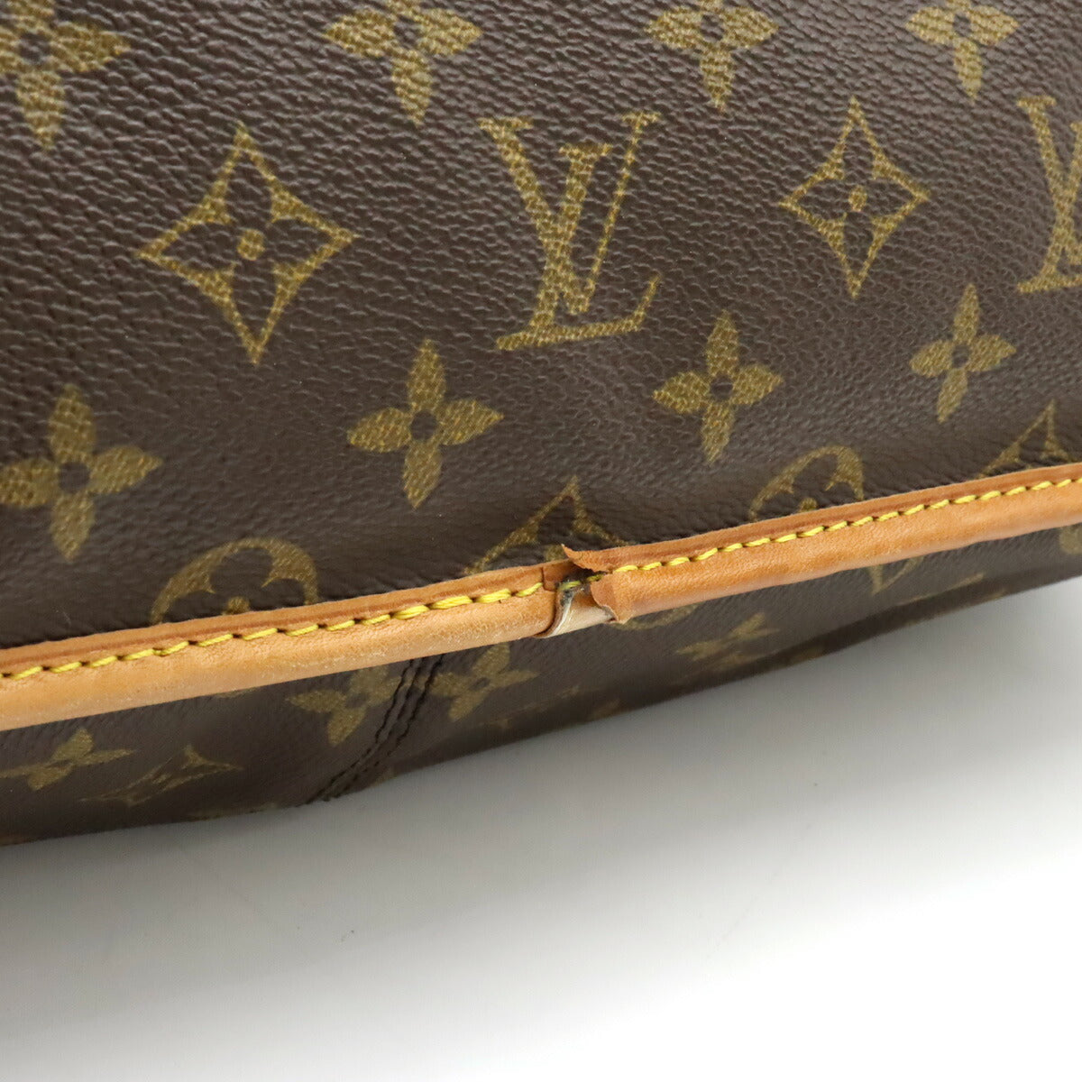 Louis Vuitton Monogram Gibeciere GM Messenger Bag M42249