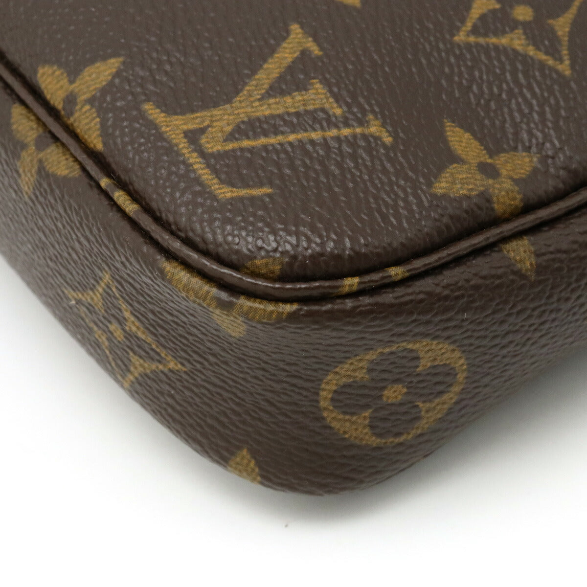 Louis Vuitton Monogram Pochette Accessoire Clutch