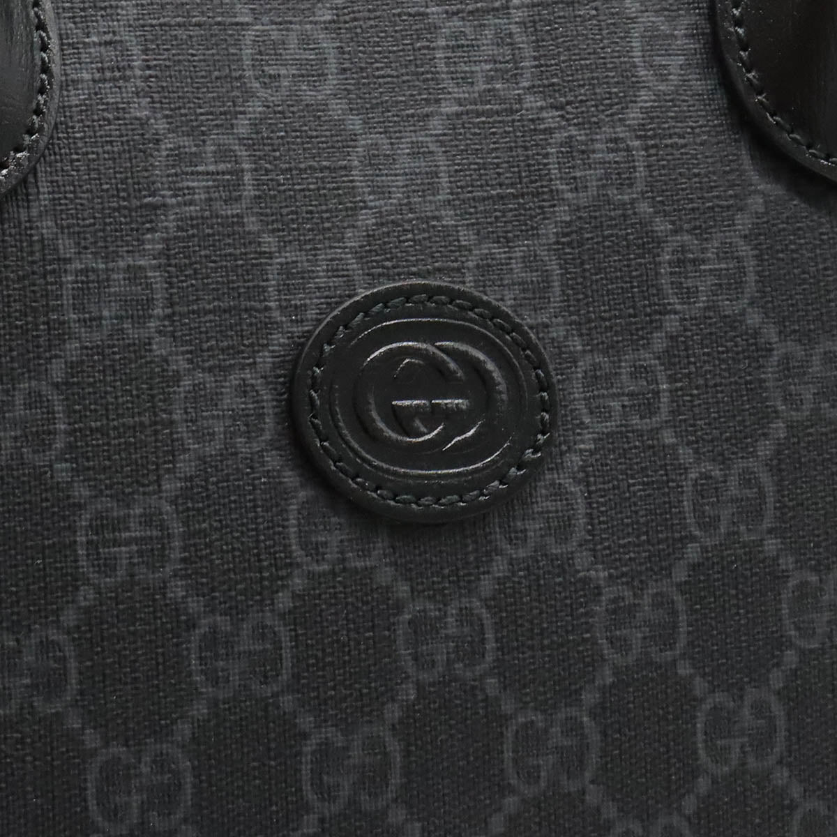 Gucci GG Supreme Medium Tote Bag 2WAY