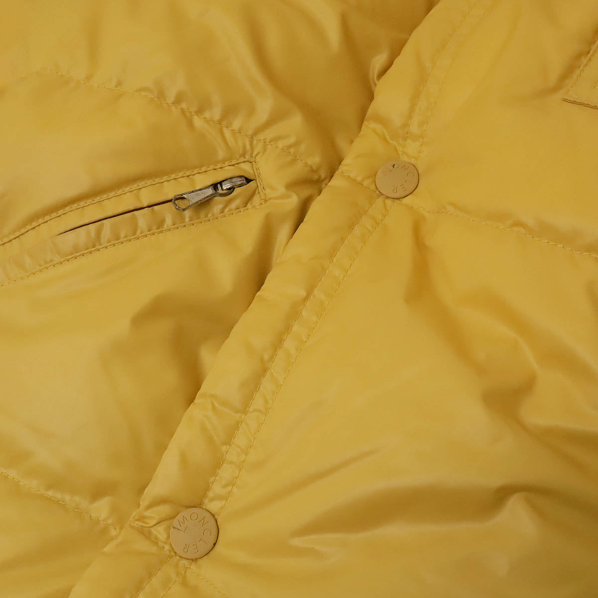 Moncler Karakorum Down Jacket Nylon 100% Yellow in Very Good Condition