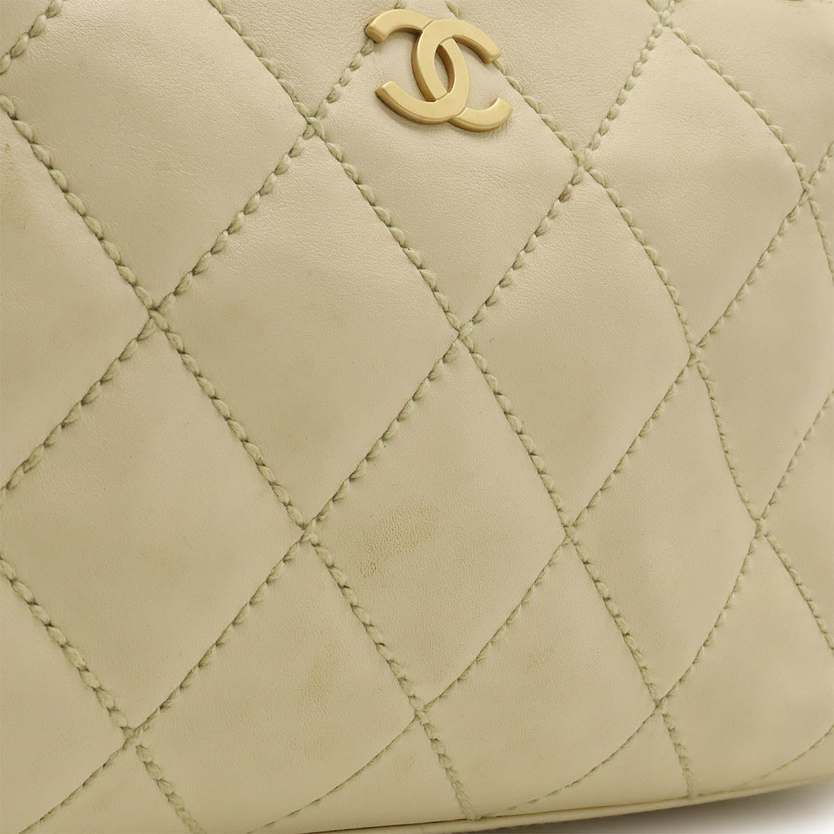 Chanel Leather Wild Stitch Coco Mark Shoulder Bag A20663 in Good Condition