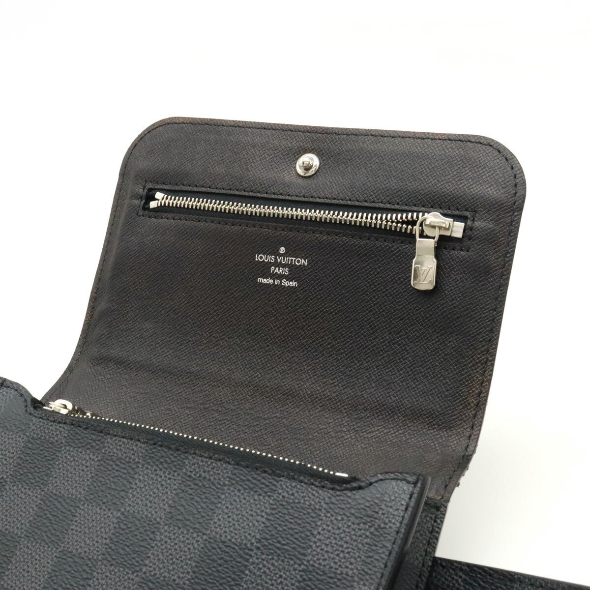 Louis Vuitton Damier Graphite Belt Bag M6837V