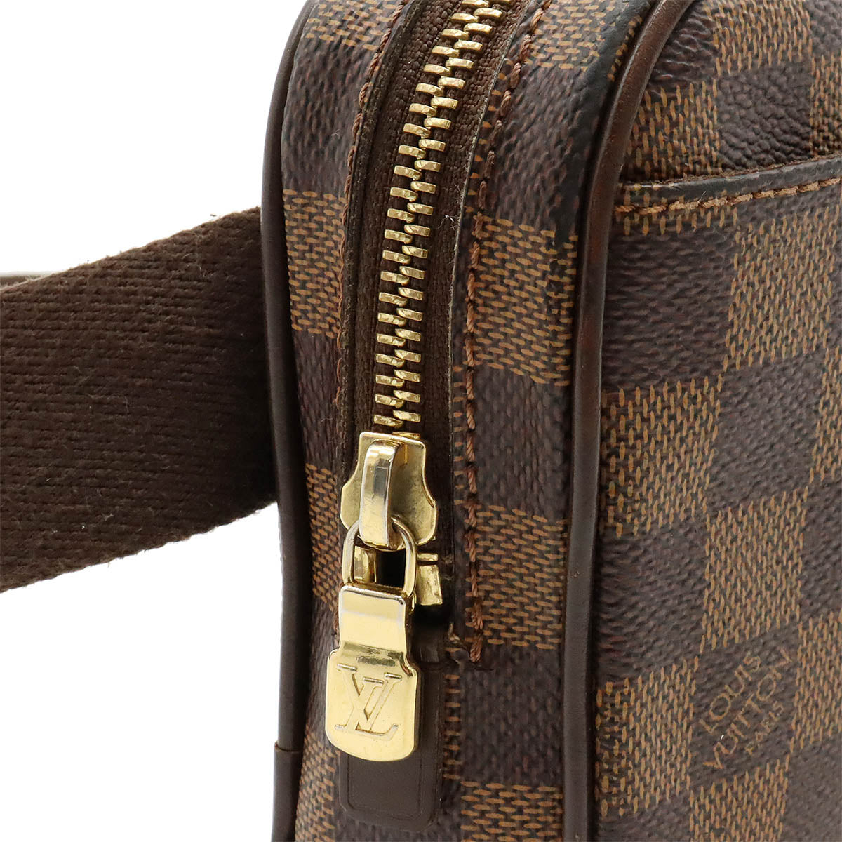 Louis Vuitton Damier Brooklyn Body Bag Waist Bag N41101 in Very Good Condition