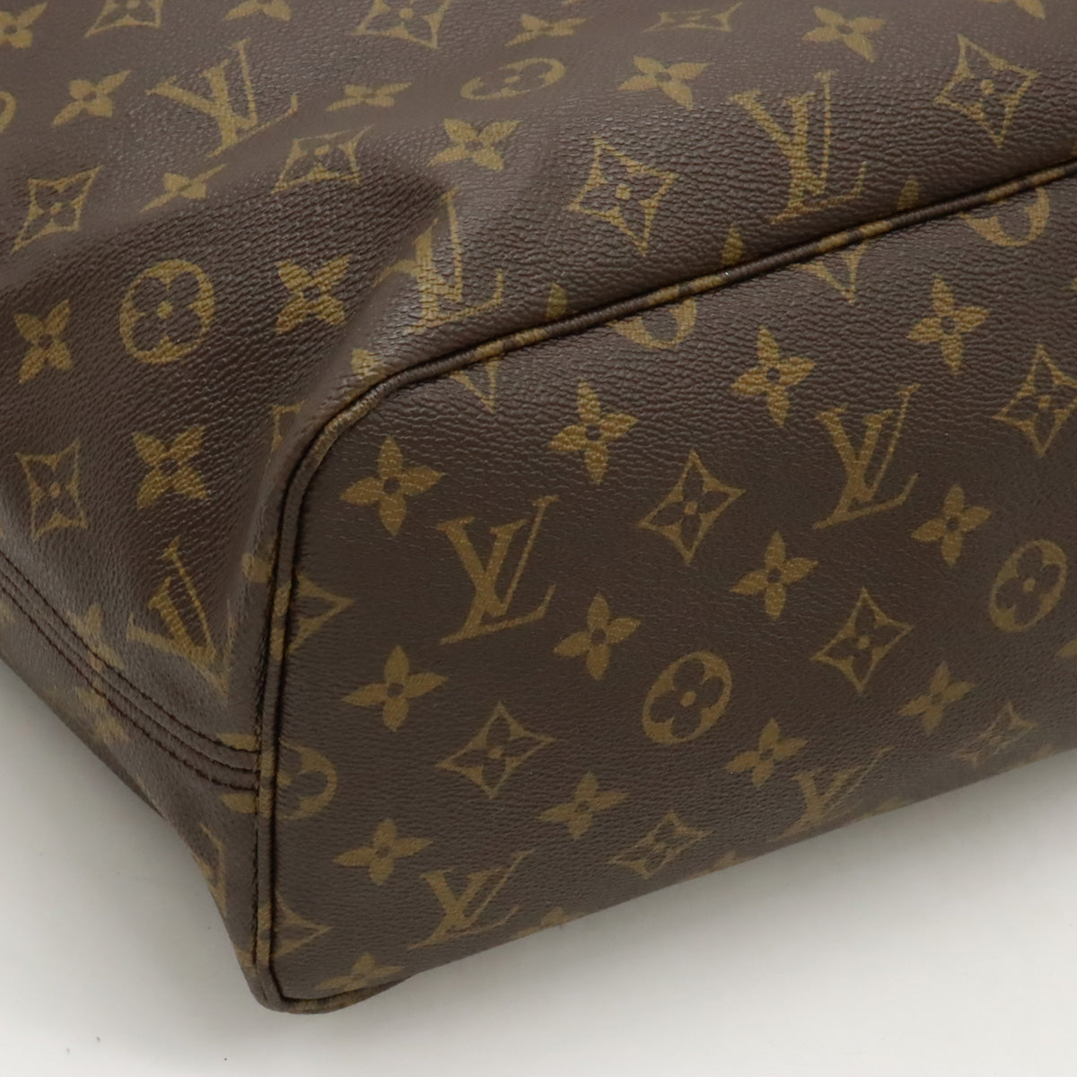 Louis Vuitton Monogram Neverfull MM Tote Bag