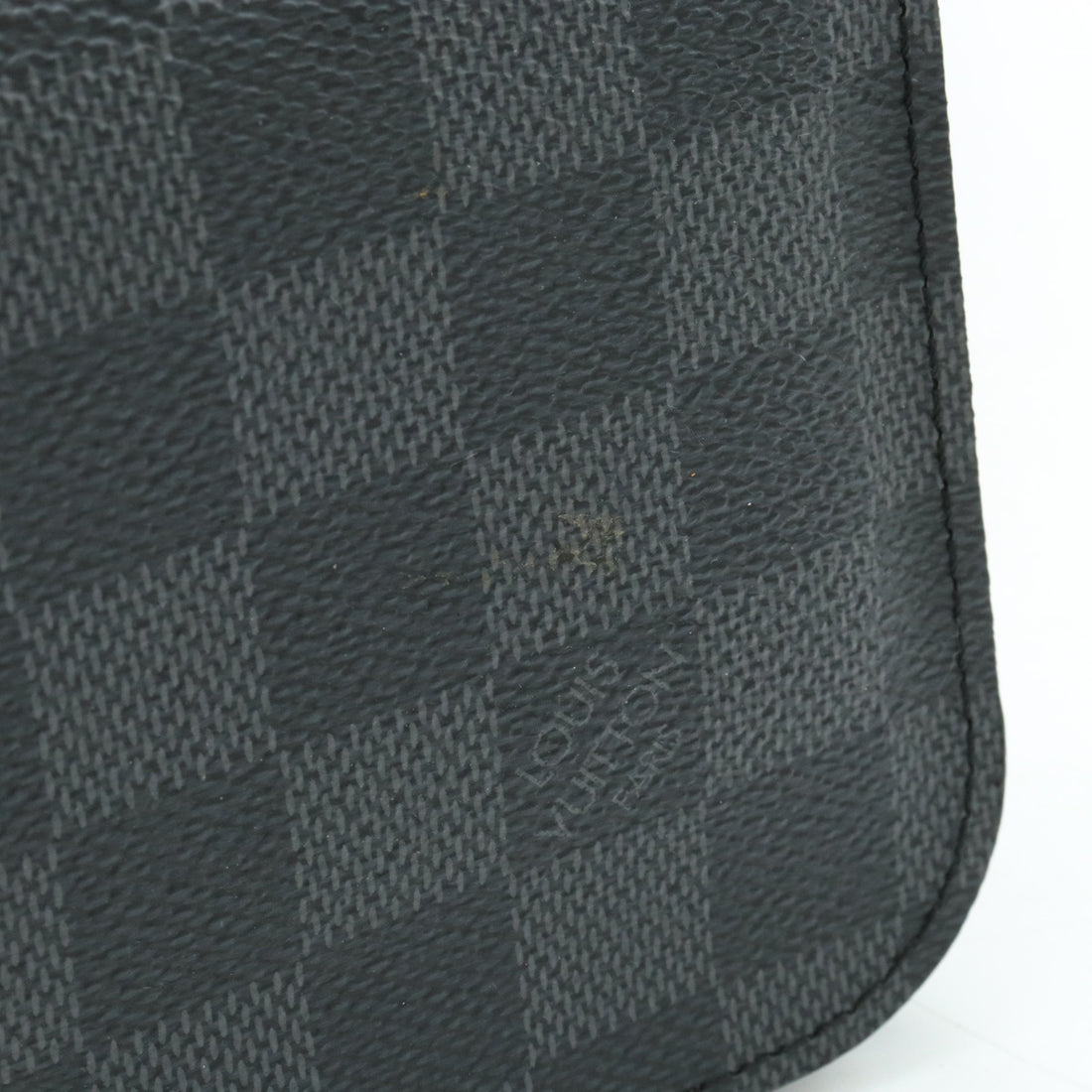 Louis Vuitton Damier Graphite Belt Bag M6837T