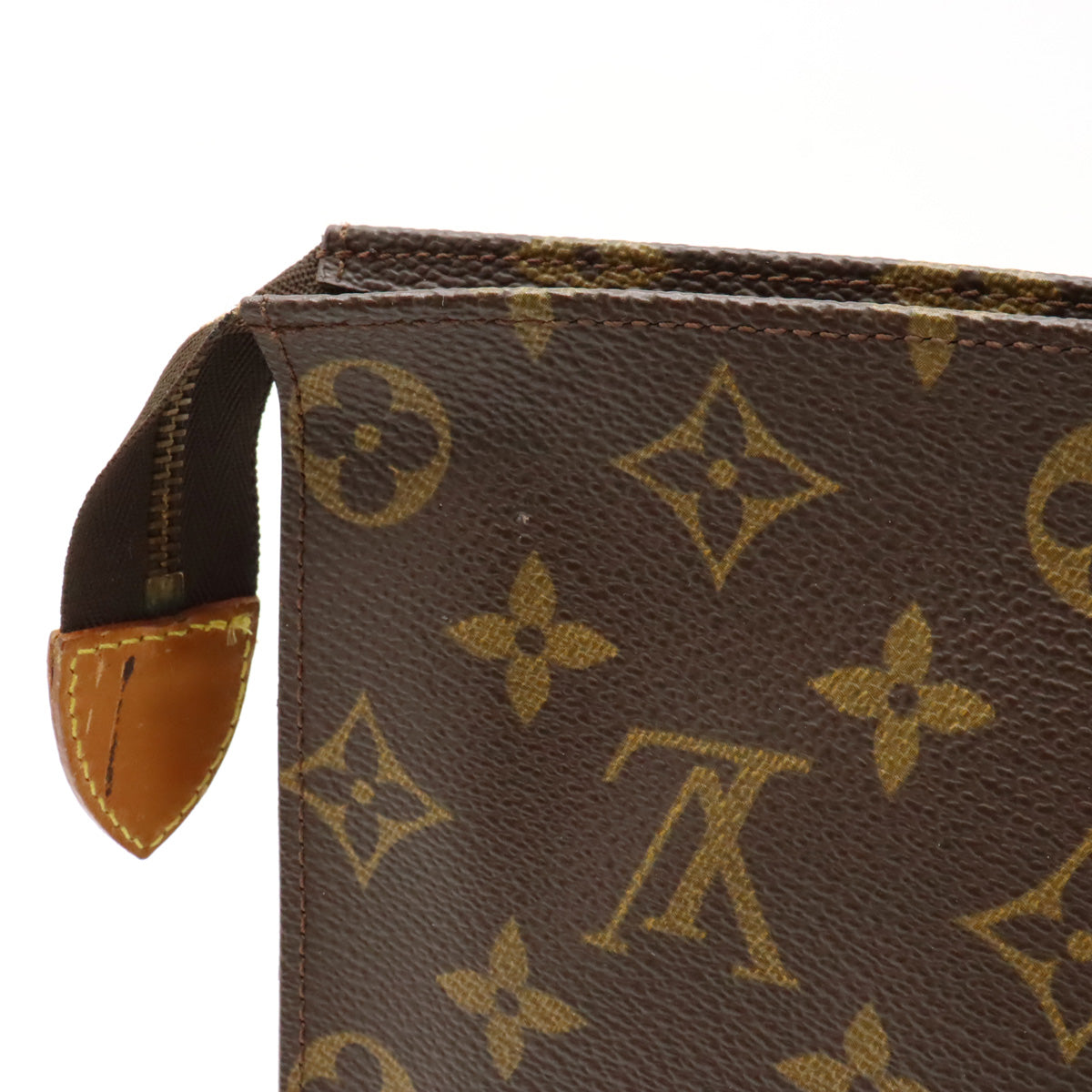 Louis Vuitton Monogram Toiletry Pouch 26 M47542 in Very Good Condition