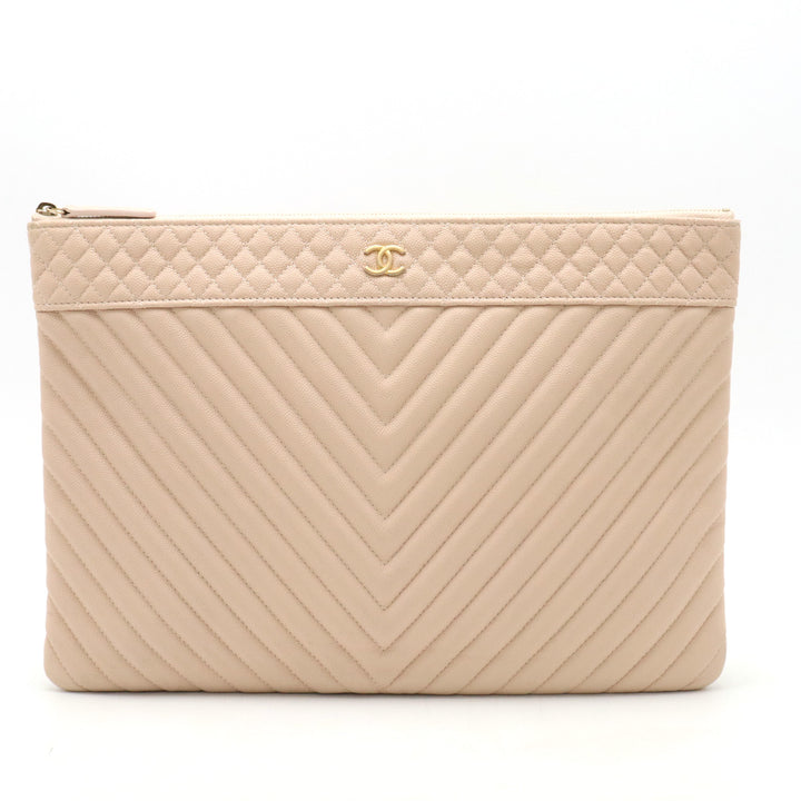 Chanel Chevron V-Stitch Caviar Skin Clutch Bag A69251