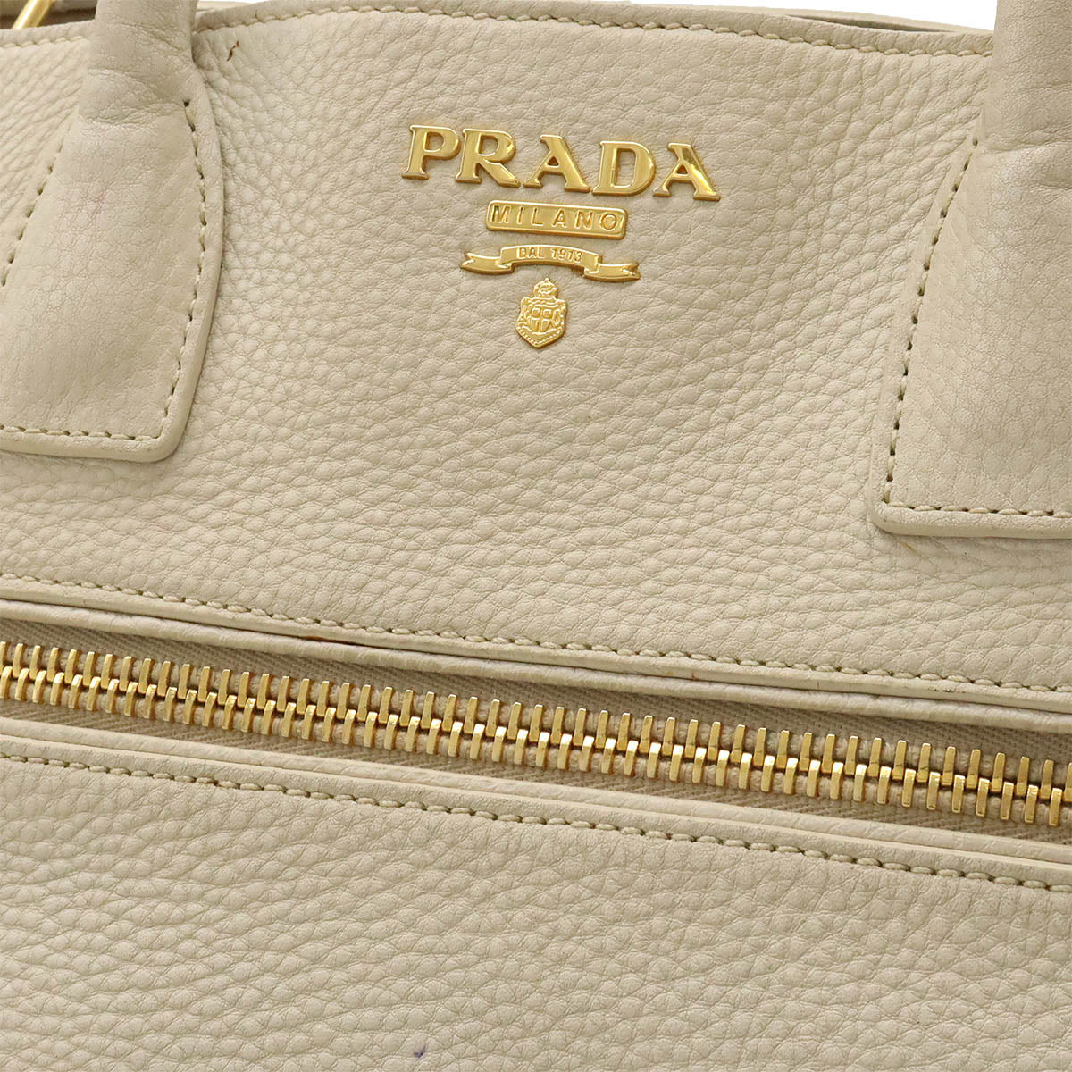 Prada Leather Tote Bag BN2545 in Good Condition