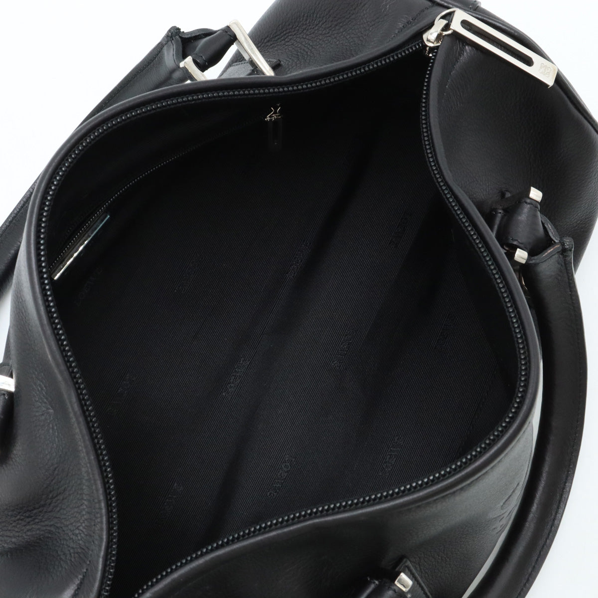 Loewe Leather Anagram Handbag Black in Very Good Condition