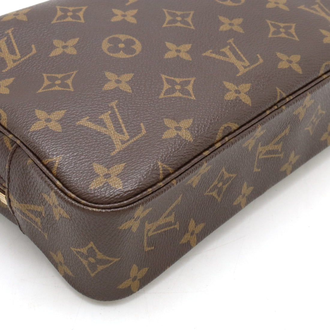 Louis Vuitton Monogram Toiletry Pouch 23 M47524