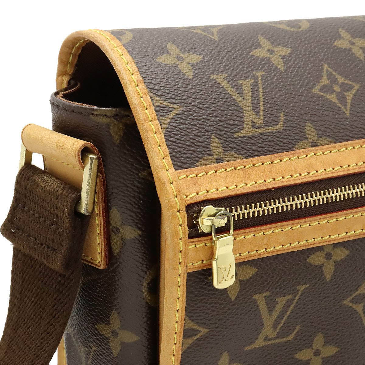 Louis Vuitton Monogram Bosphore PM Messenger Bag M40106