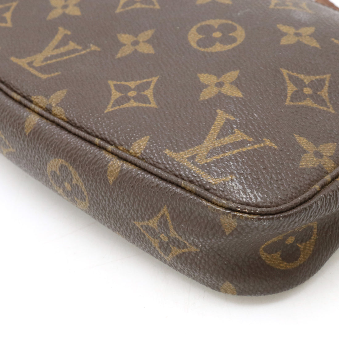 Louis Vuitton Monogram Pochette Accessoires Clutch M51980