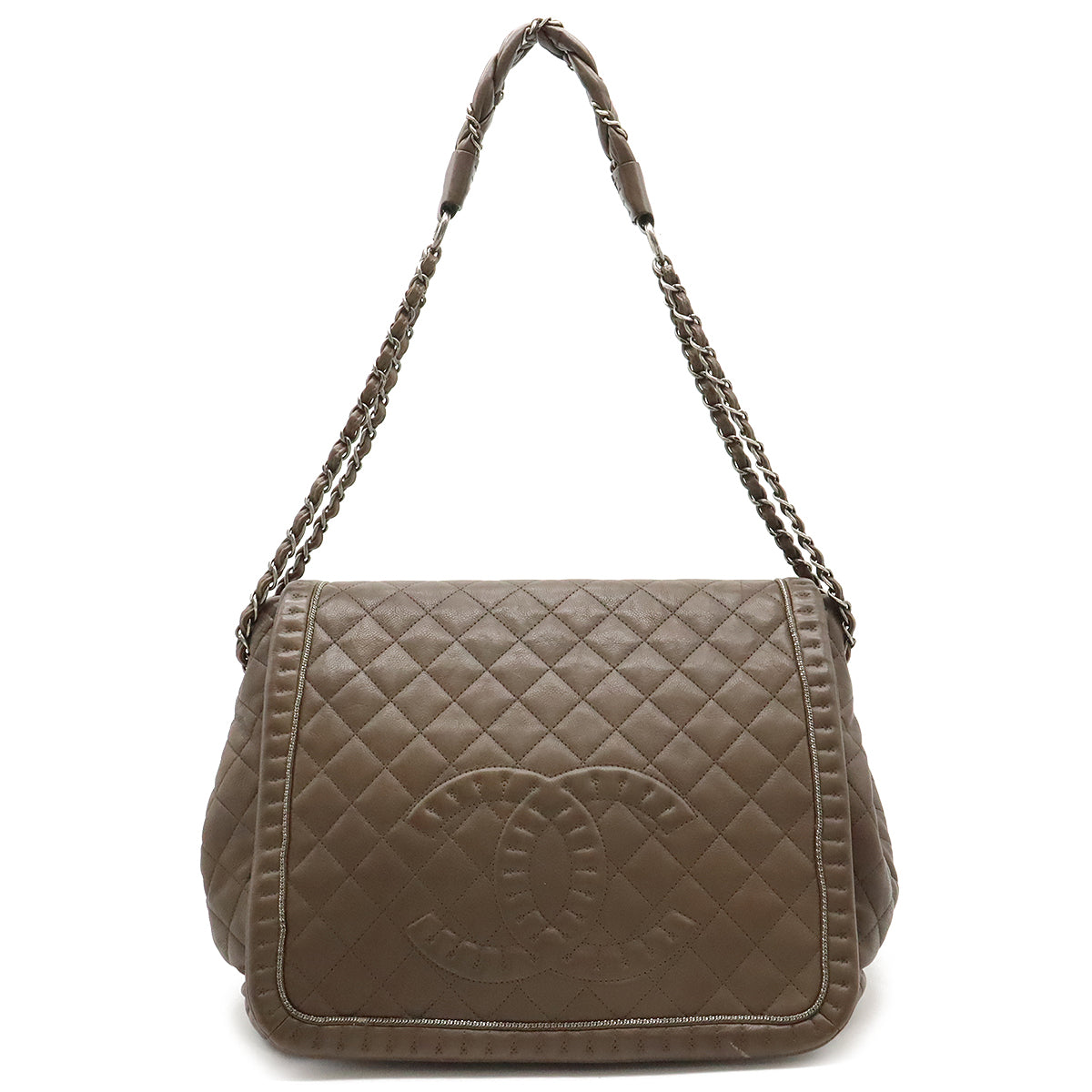 Chanel Quilted Leather Shoulder Bag in Very Good Condition