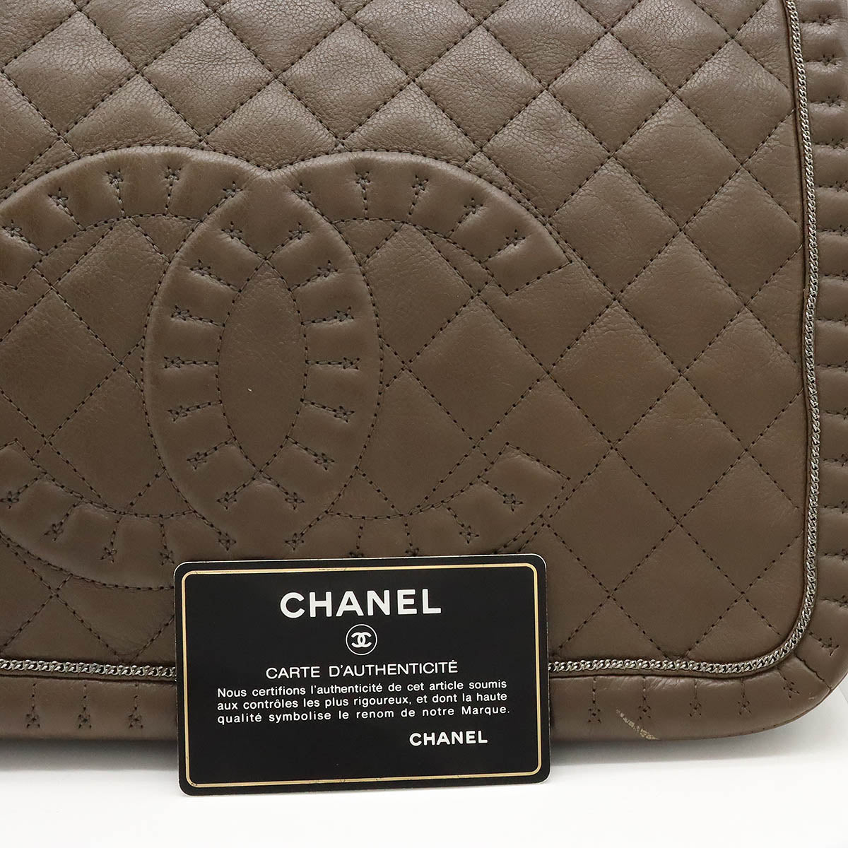 Chanel Quilted Leather Shoulder Bag in Very Good Condition