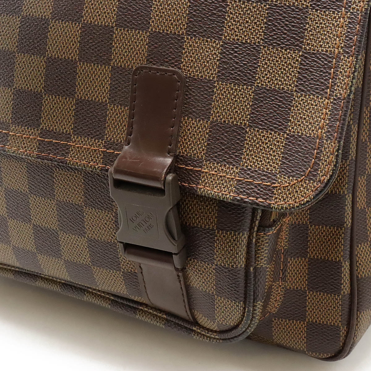 Louis Vuitton Damier Melville Messenger Bag N51125