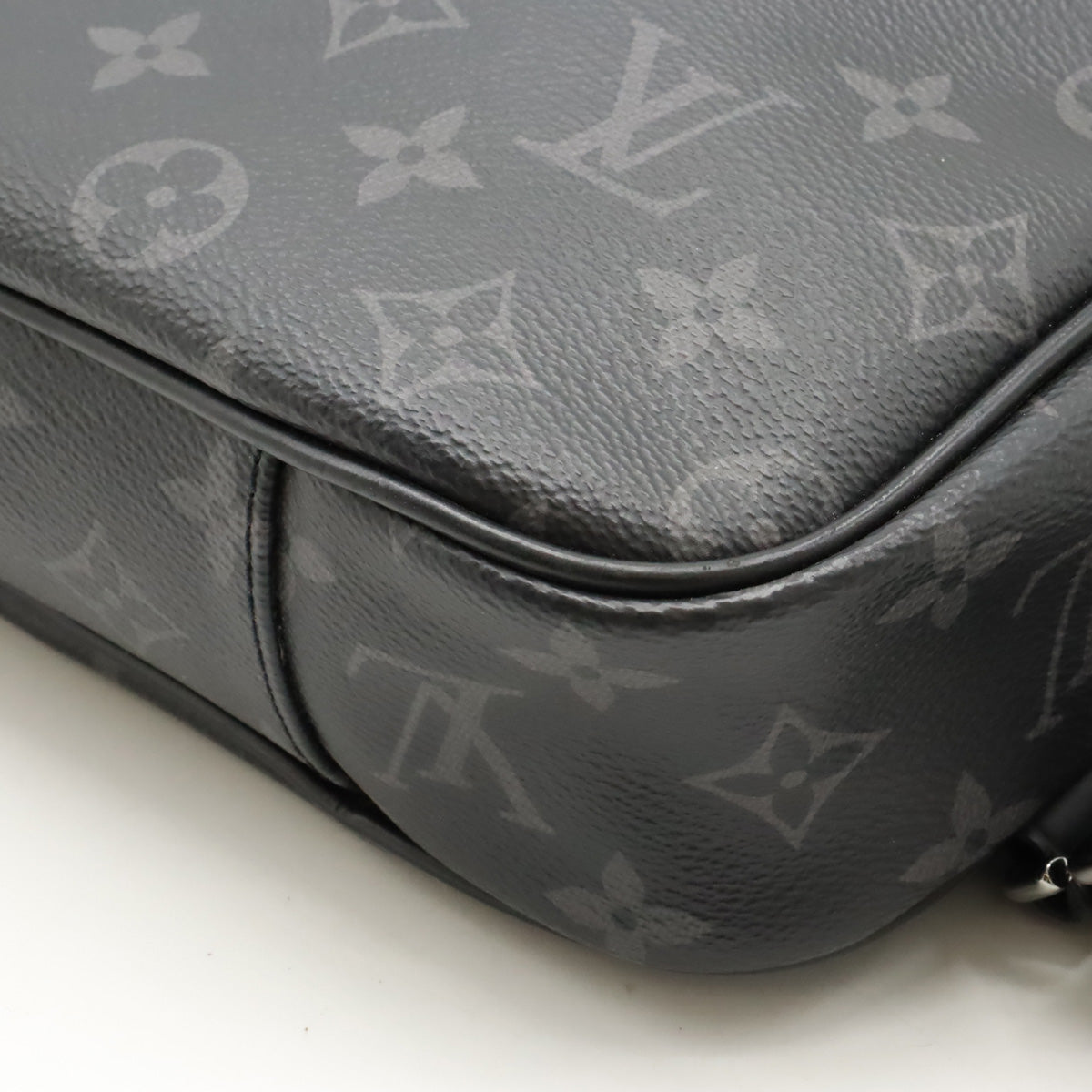 Louis Vuitton Monogram Eclipse Bum Bag M42906 in Very Good Condition