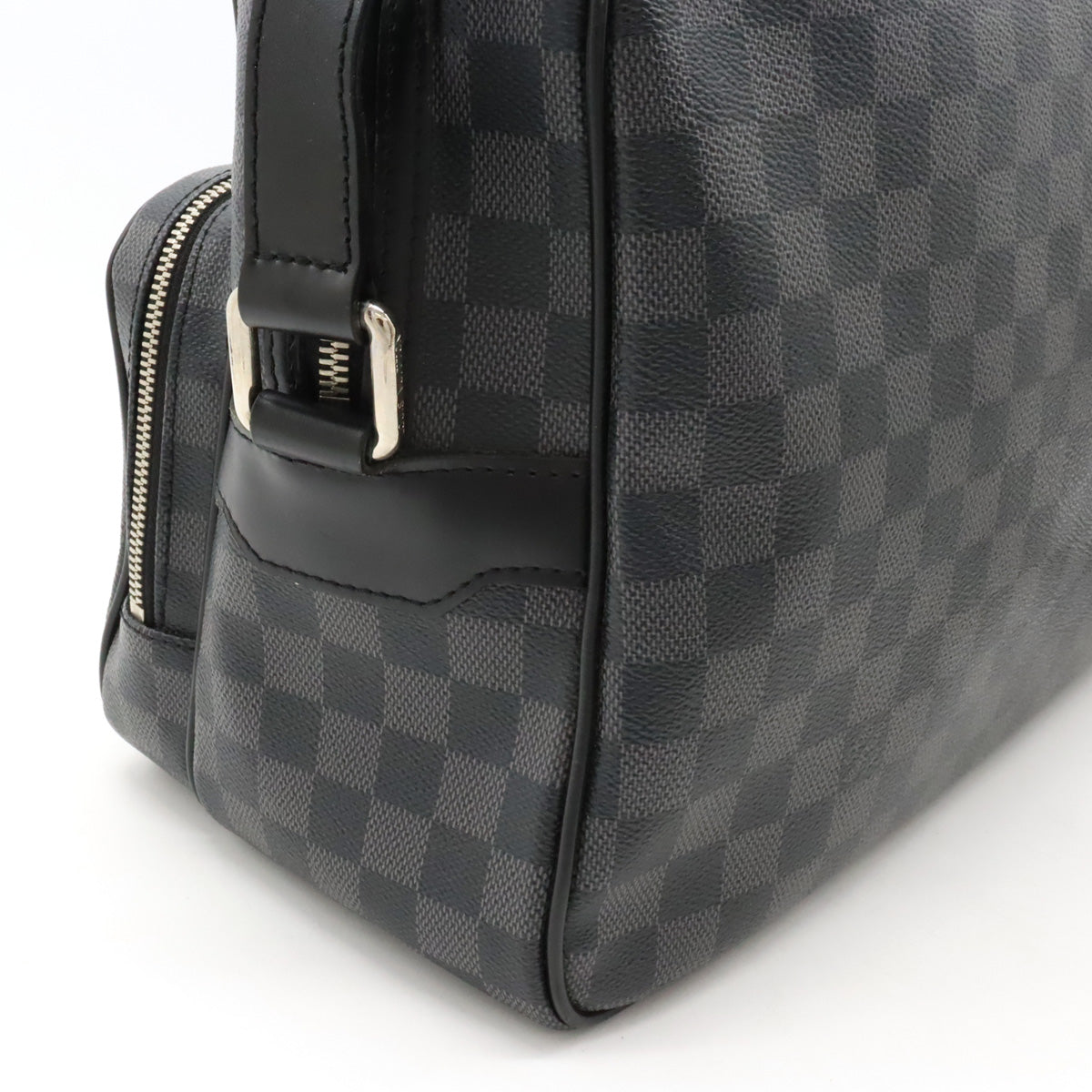 Louis Vuitton Damier Graphite Io Messenger Bag N45252 in Very Good Condition