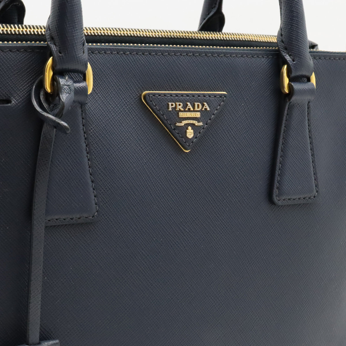 Prada Saffiano Lux Galleria Leather Handbag BN1801 in Very Good Condition